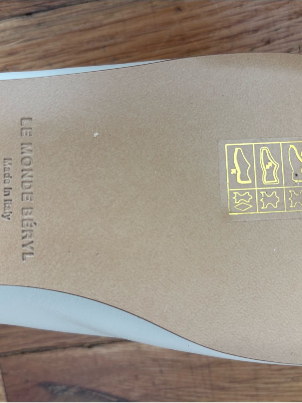 Le Monde Soft Cream Leather Ballet Flats — image 2 of 4